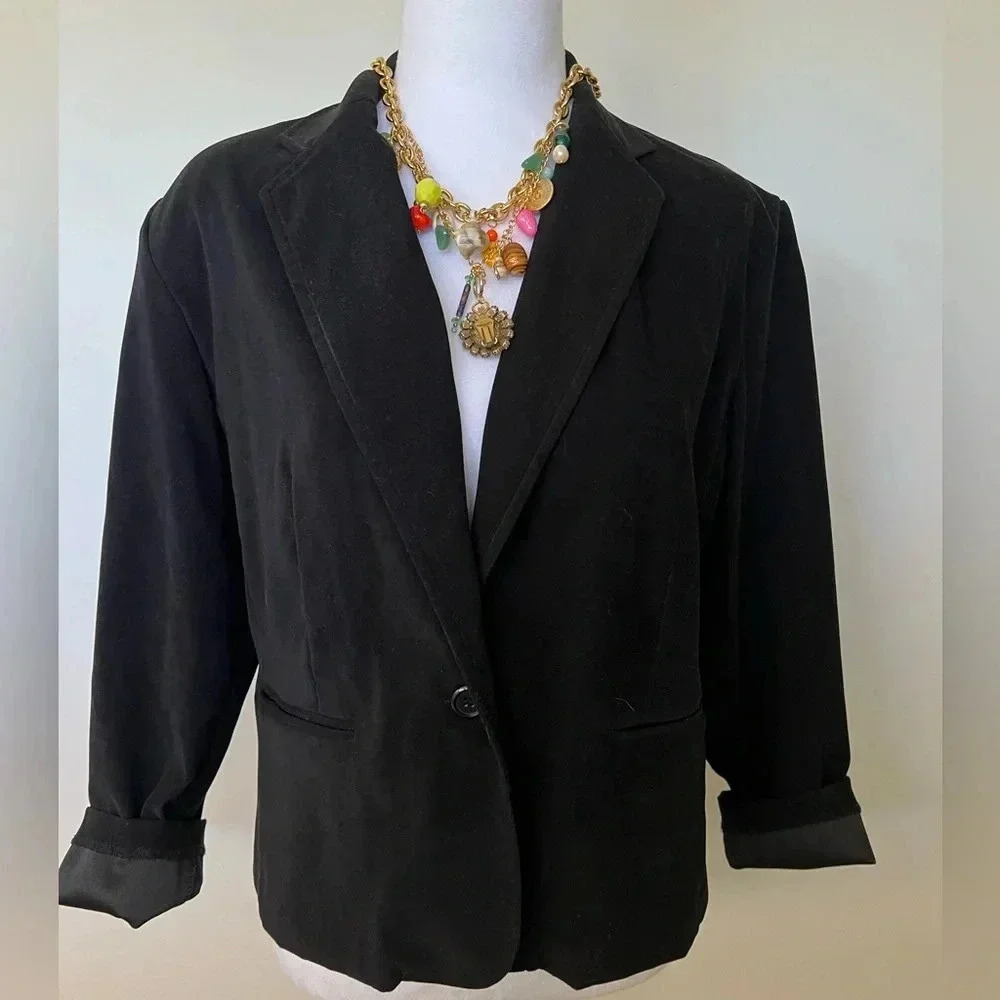 Briggs Petite Black Blazer - size: 8Petite